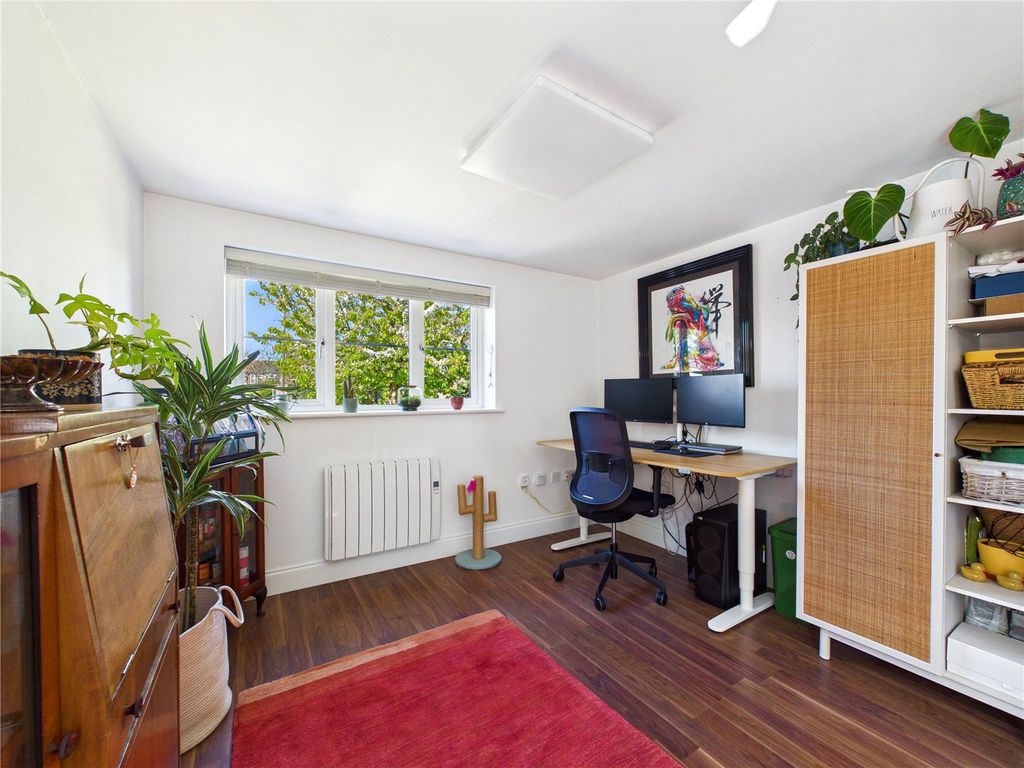 Property photo 3 of 12 Picture No. 06