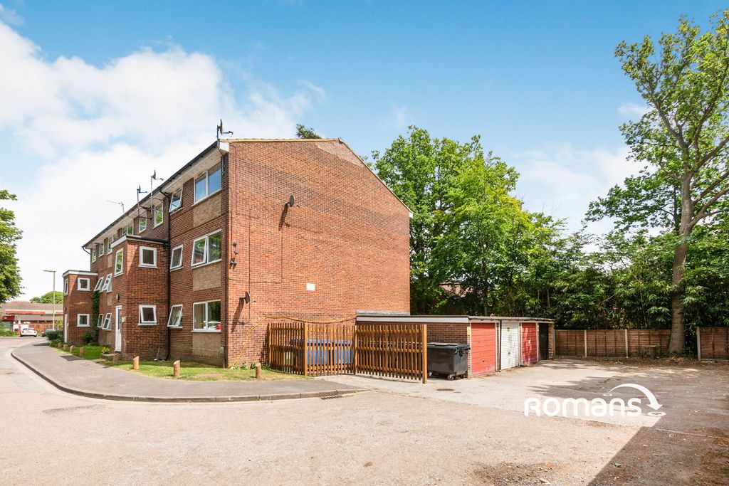 Property photo 2 of 11 Photo