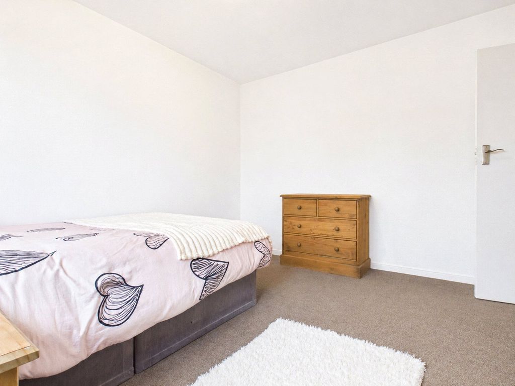 Property photo 3 of 14 House To Rent