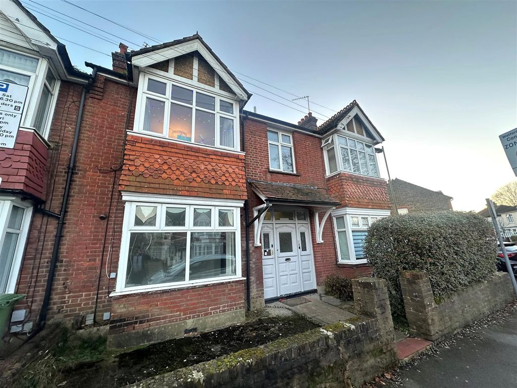 Property photo 1 of 6 Coopers Estate Agents