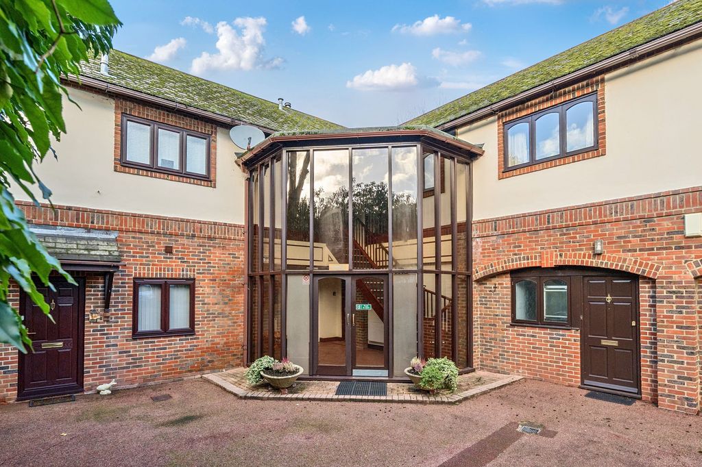 Property photo 1 of 20