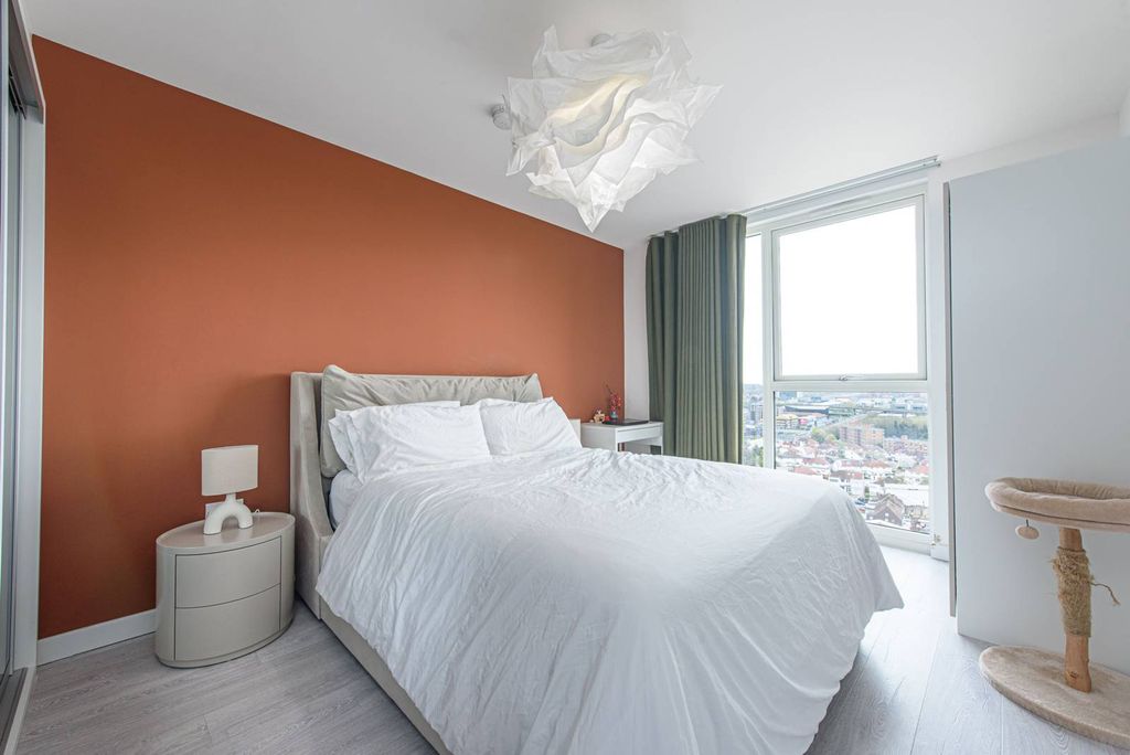 Property photo 3 of 8