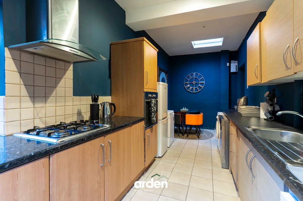 Property photo 3 of 6