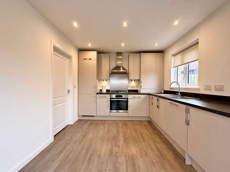 Property photo 3 of 16 Photo 2