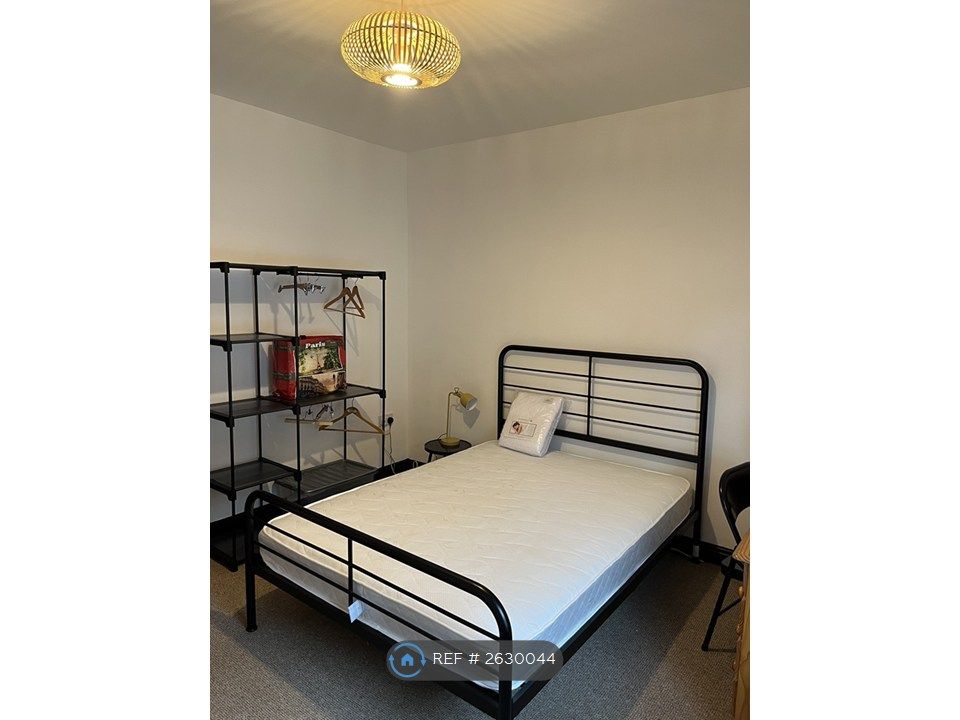 Property photo 3 of 11 Bedroom