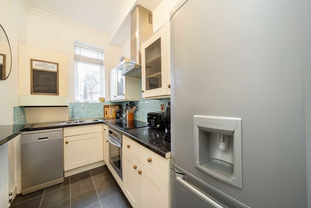 Property photo 3 of 4