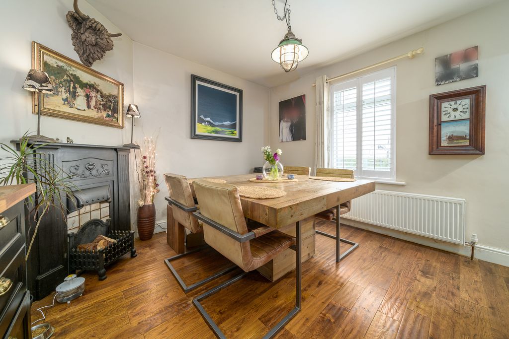 Property photo 3 of 24 Dining-2