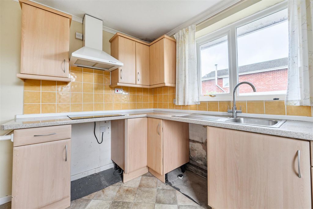 Property photo 3 of 13 3