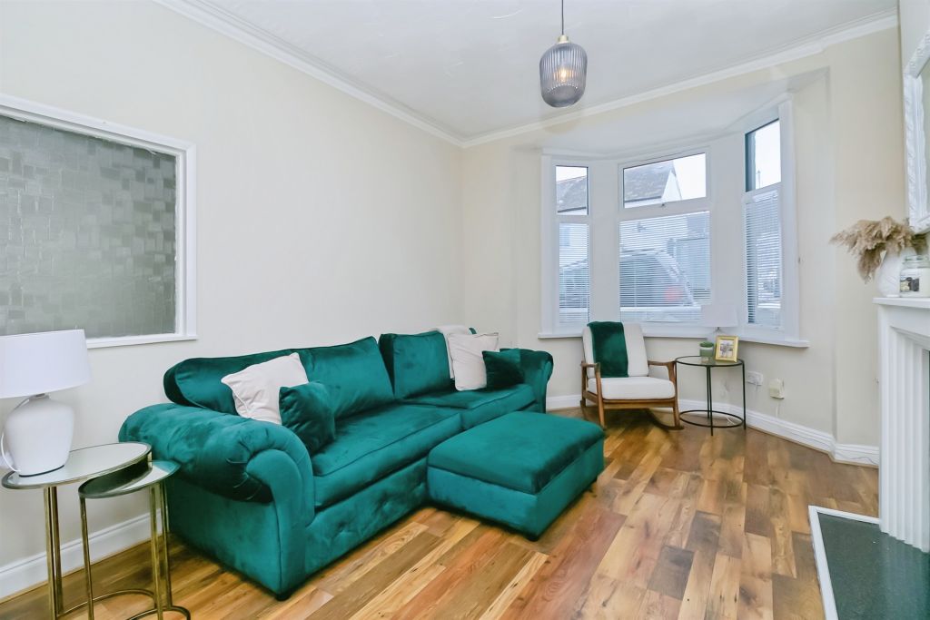 Property photo 2 of 17