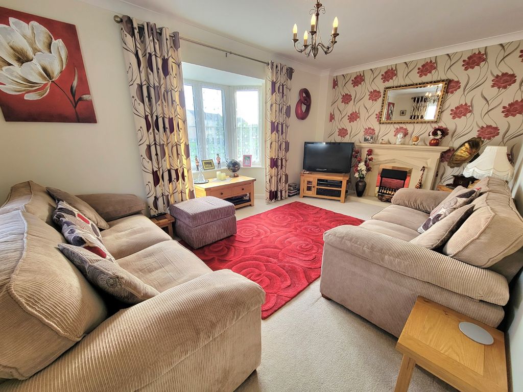 Property photo 2 of 13