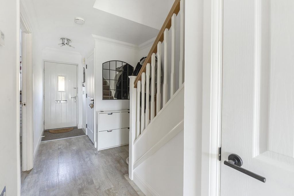 Property photo 2 of 15 6Sandow02.Jpg