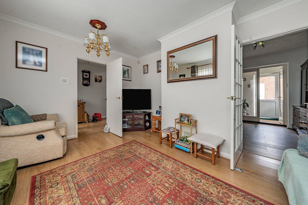 Property photo 3 of 13