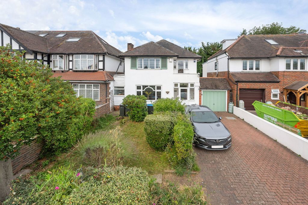 Property photo 2 of 24