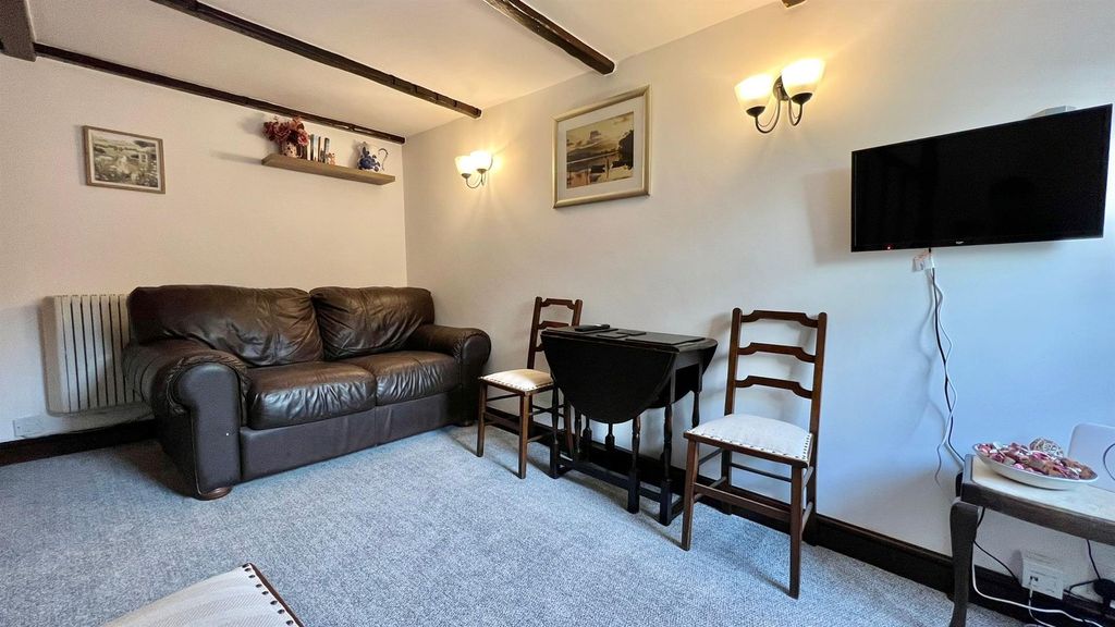 Property photo 3 of 9 7.Jpg