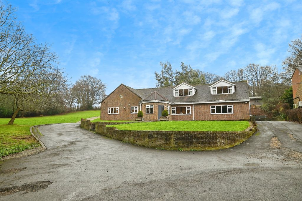 Property photo 1 of 32