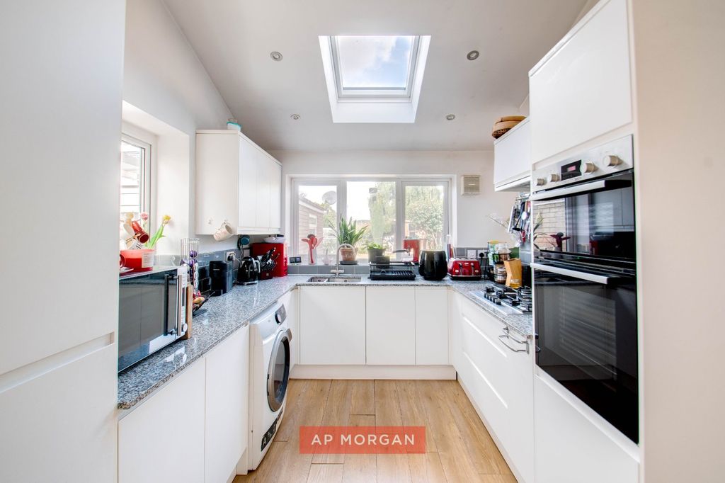 Property photo 3 of 13 Picture No. 09