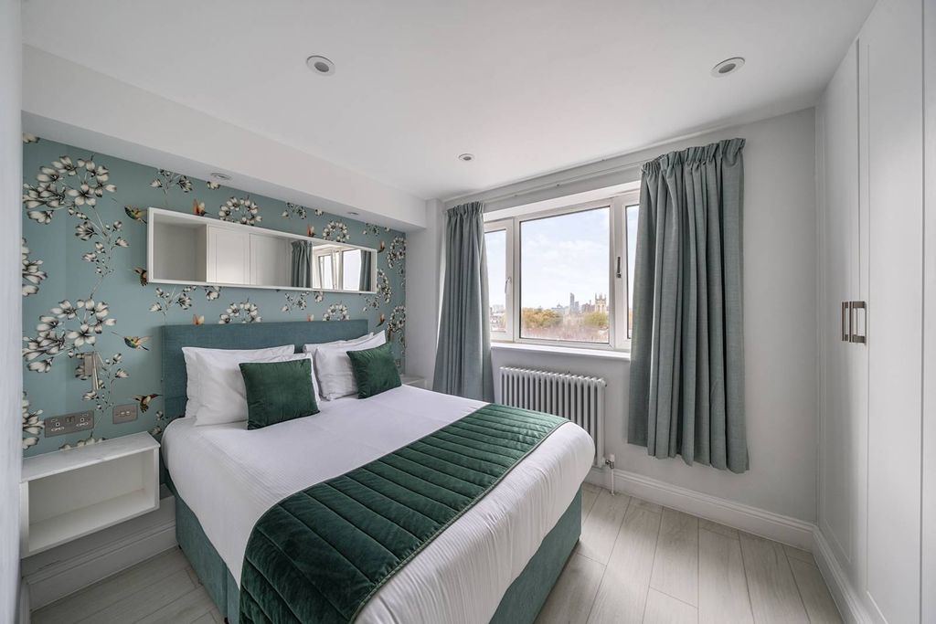 Property photo 2 of 3