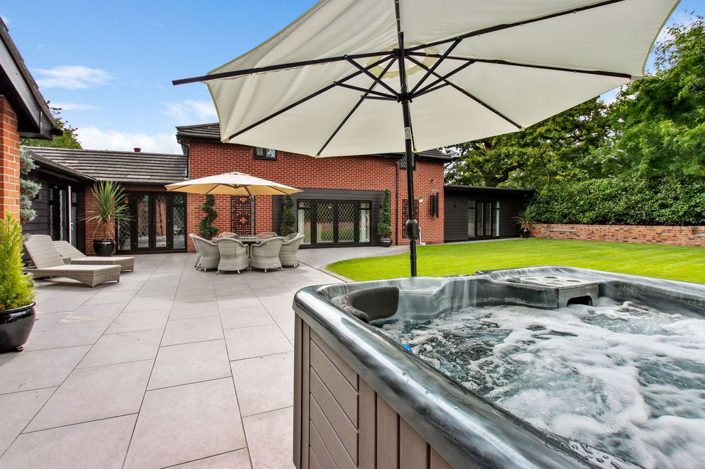 Property photo 3 of 28