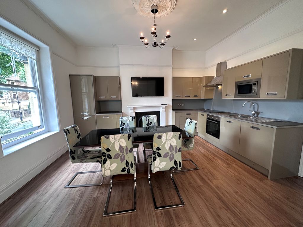 Property photo 3 of 15 Kitchen/Diner