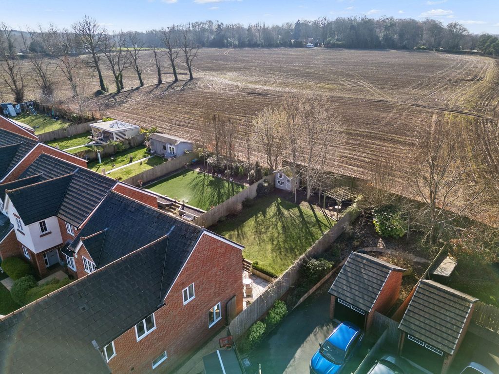 Property photo 2 of 36