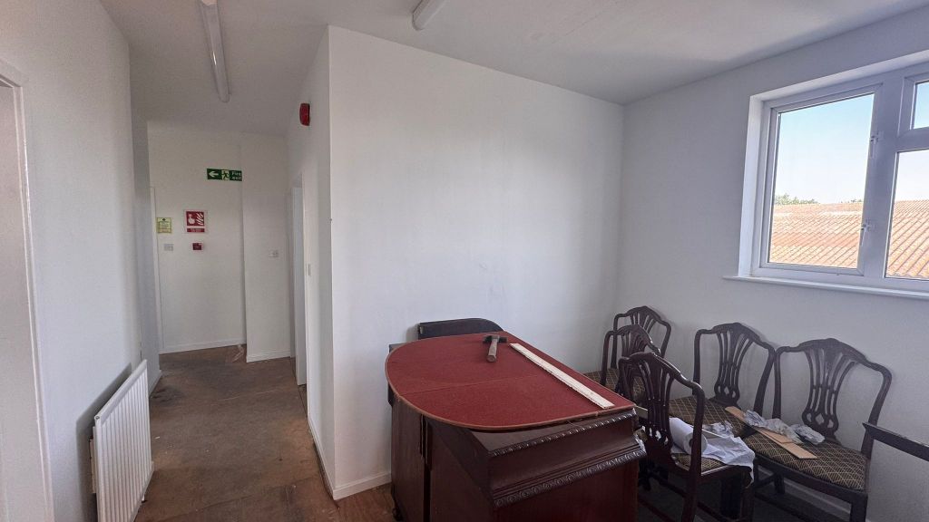 Property photo 2 of 7