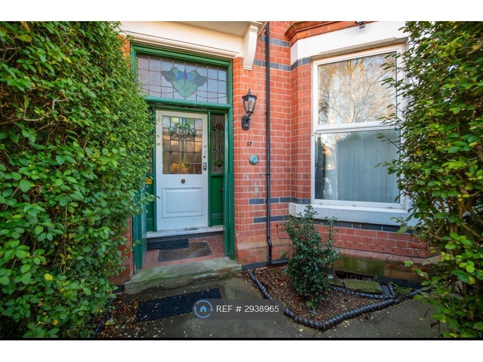 Property photo 2 of 18