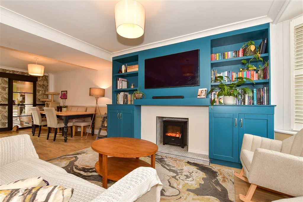 Property photo 1 of 11 Lounge/Dining Room