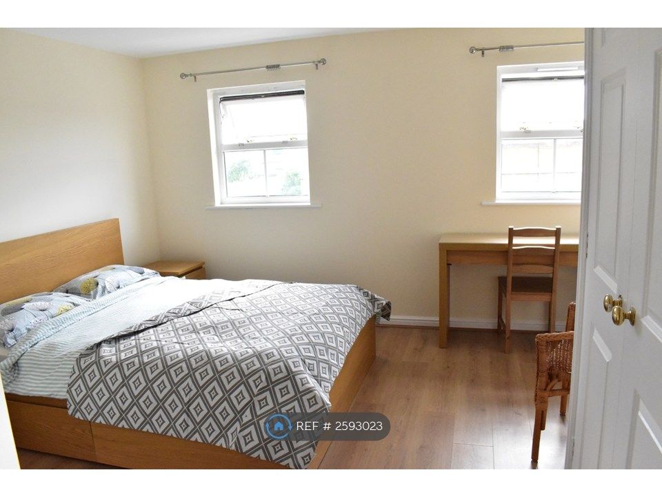 Property photo 1 of 9 Master Double Bedroom (1)
