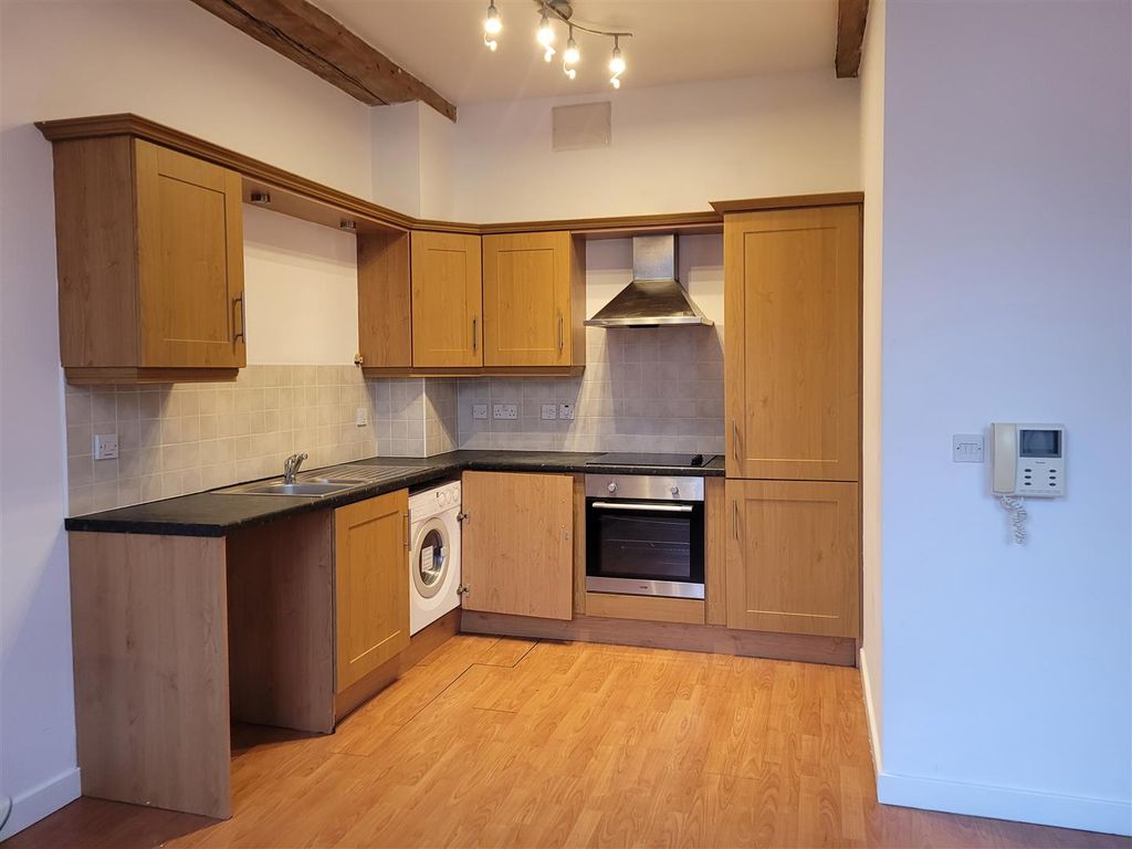 Property photo 2 of 5 Modern Kitchen