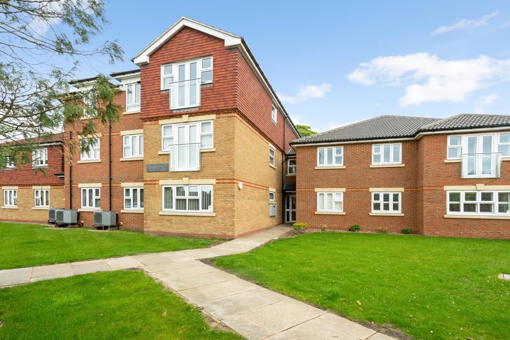 Property photo 1 of 8