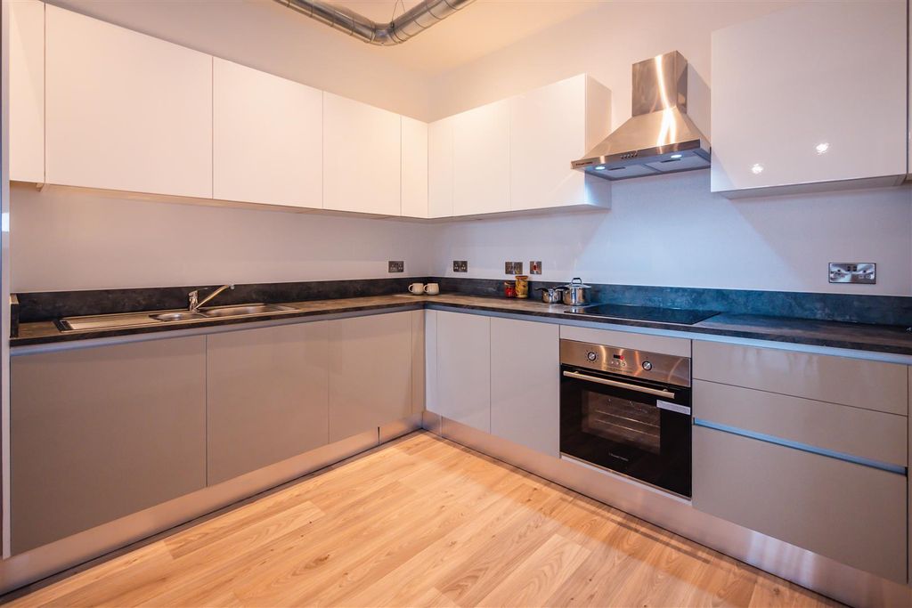 Property photo 2 of 18 Bqlx0T58Okog1Onmwbh8Kw.Jpg