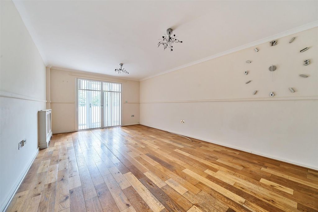 Property photo 2 of 13 1300023-9-682Df44Bd75E1-Arw.Nef (12).Jpg