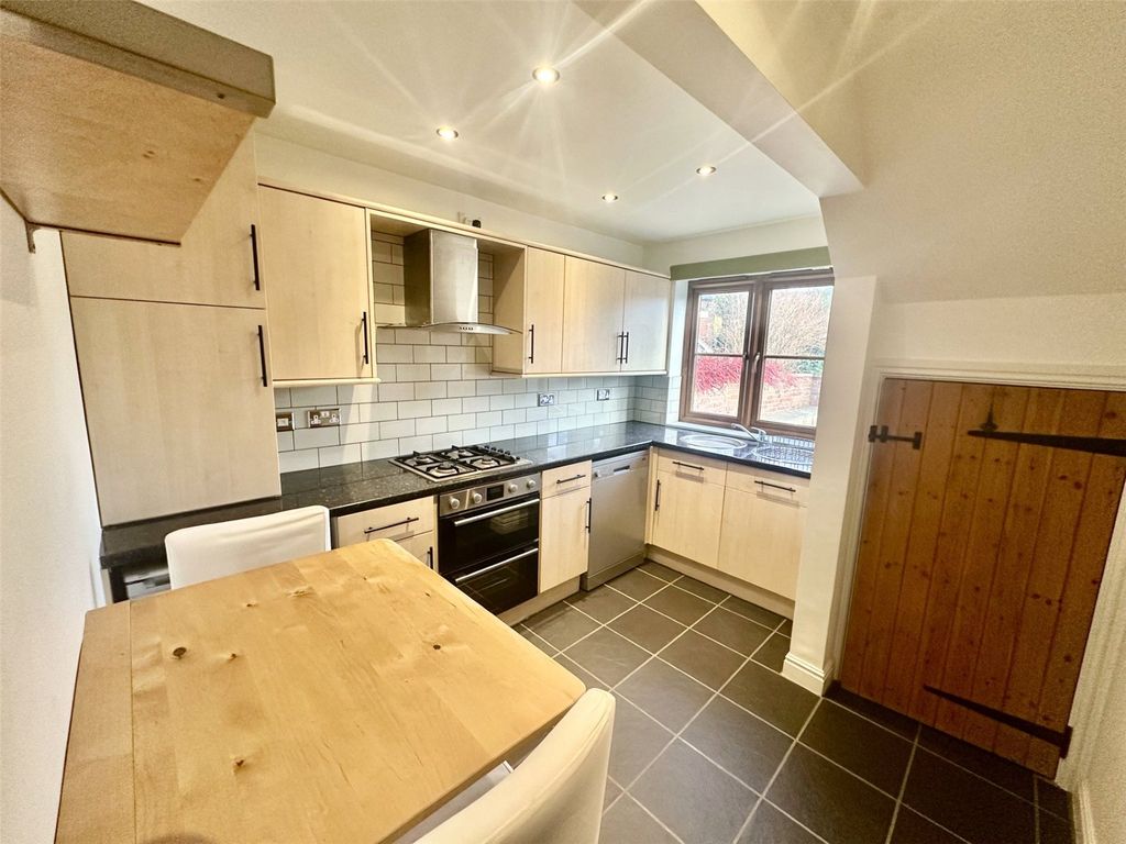 Property photo 3 of 8 Picture No. 04