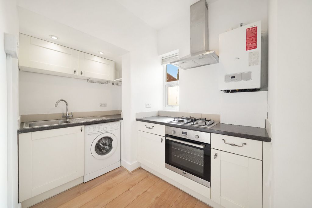 Property photo 3 of 19 Picture No. 25