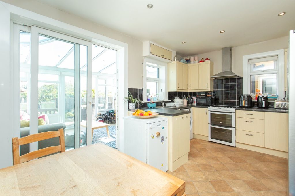 Property photo 2 of 14 Picture 2