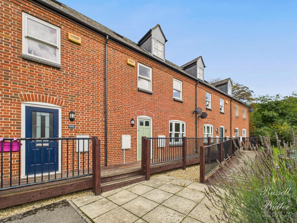 Property photo 1 of 20 Cam01995G0-Pr0372-Still026