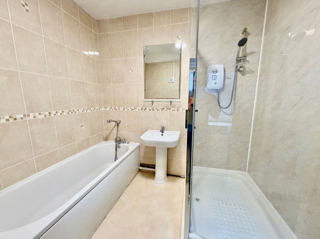 Property photo 3 of 29