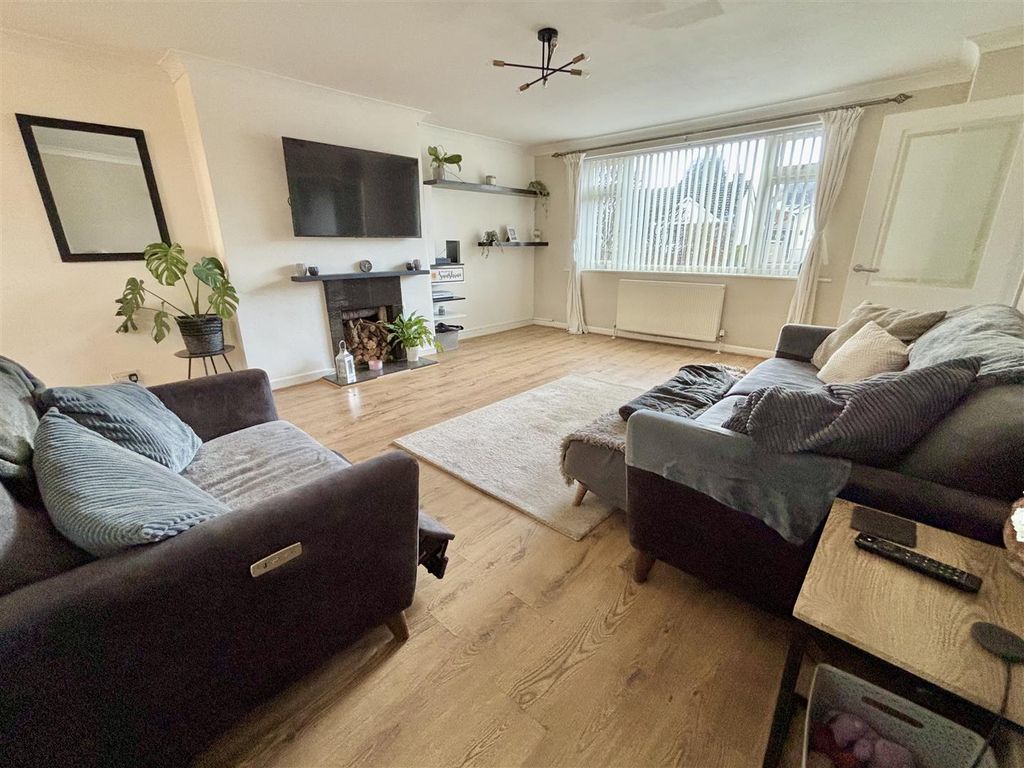 Property photo 2 of 14 Img_9933.Jpeg