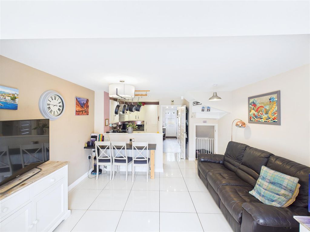 Property photo 1 of 35 Sunderland Close, Church Gresley (12).Jpg