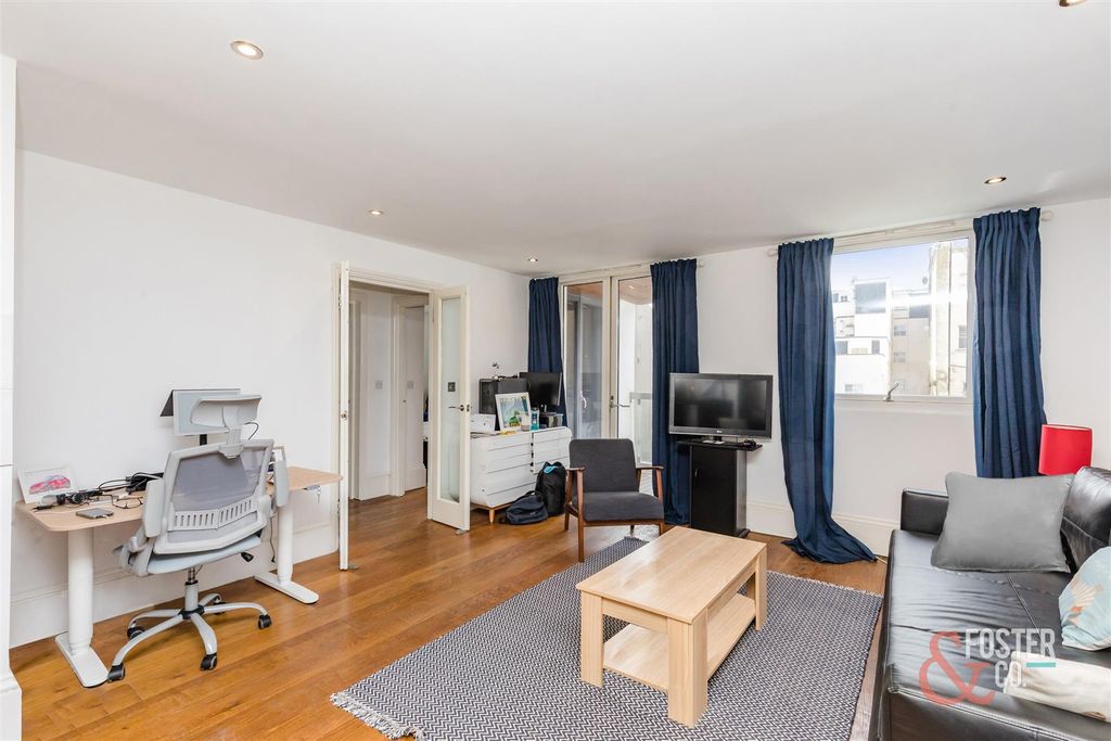 Property photo 3 of 17 St Georges Road 72 Flat 9-11.Jpg