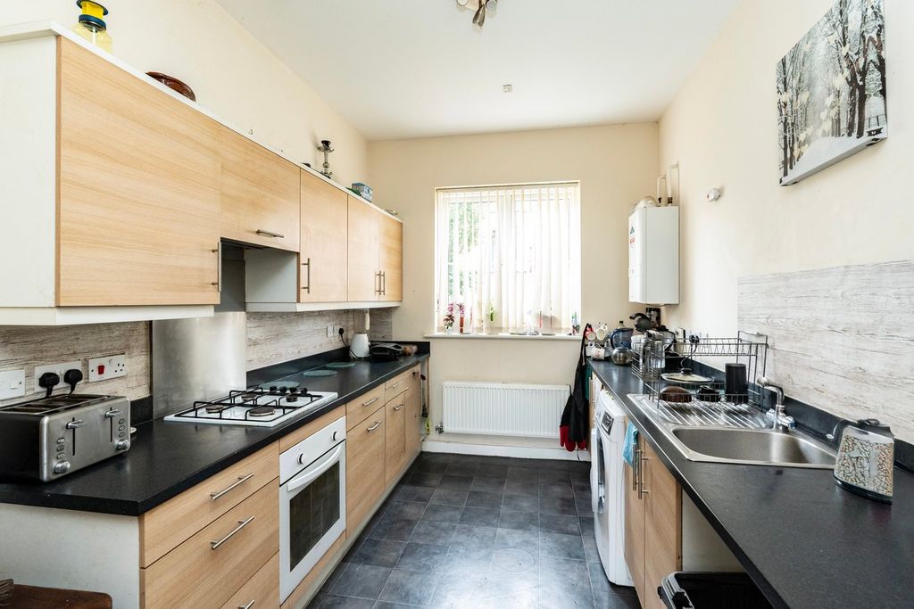 Property photo 3 of 9
