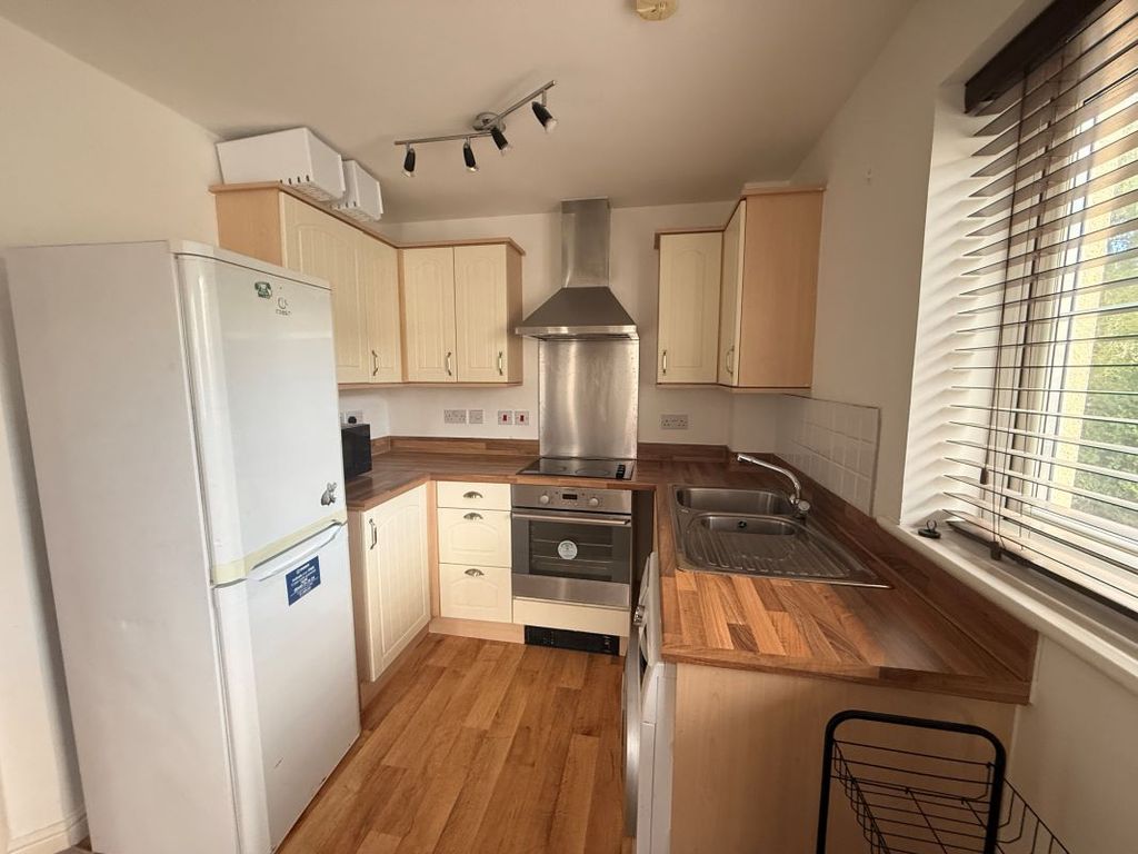 Property photo 3 of 6