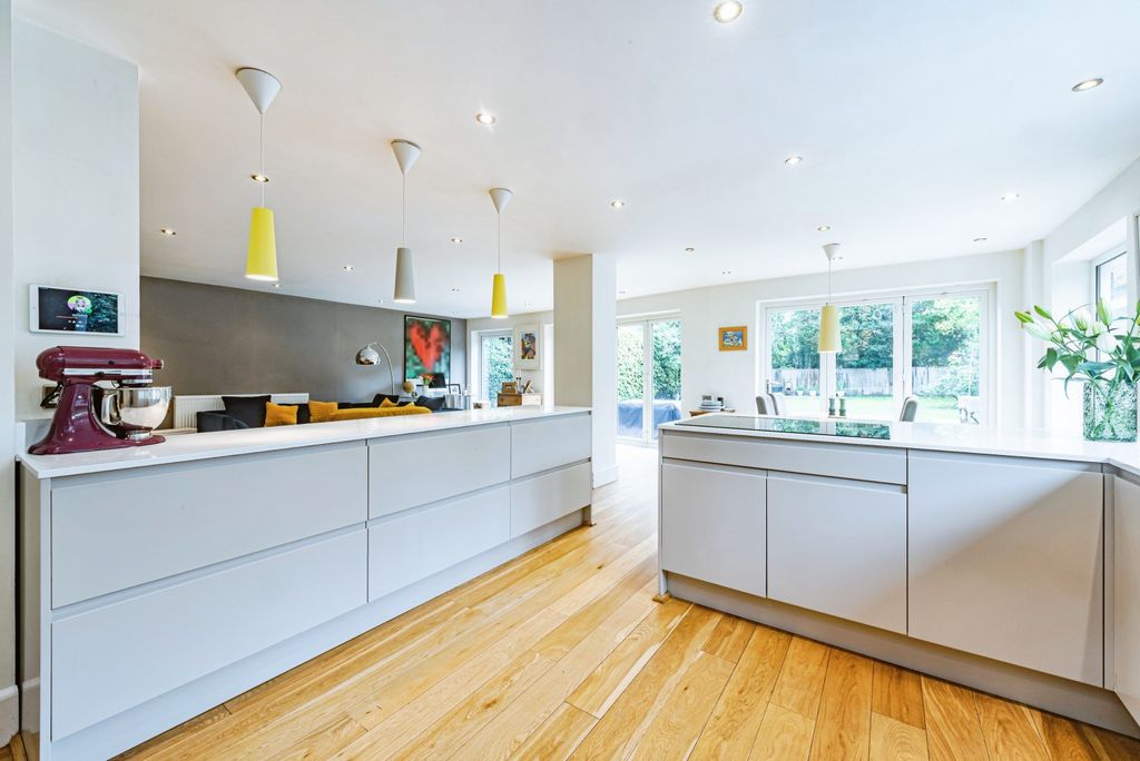 Property photo 3 of 18 Photo #3