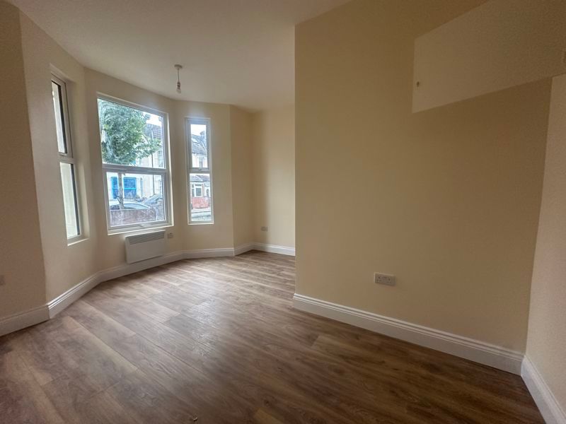 Property photo 2 of 8 Photo 1