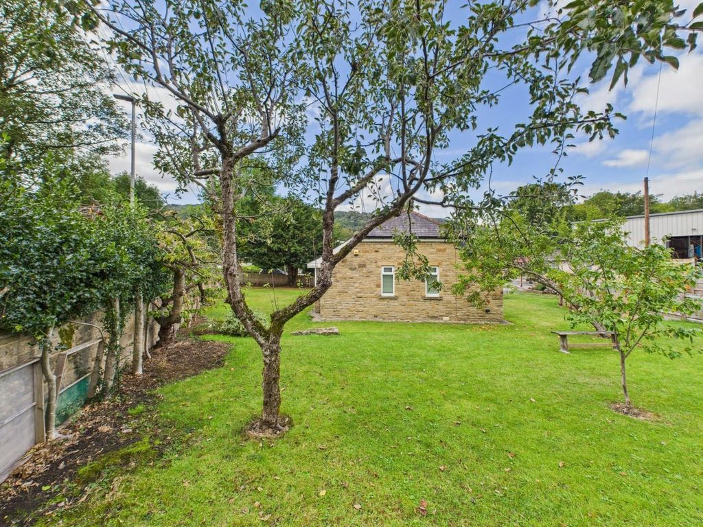 Property photo 3 of 21 Cam04899G0-Pr0199-Still007.Jpg