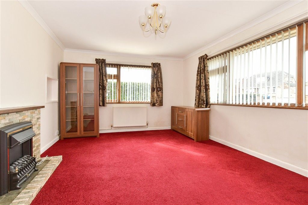 Property photo 2 of 14 Lounge