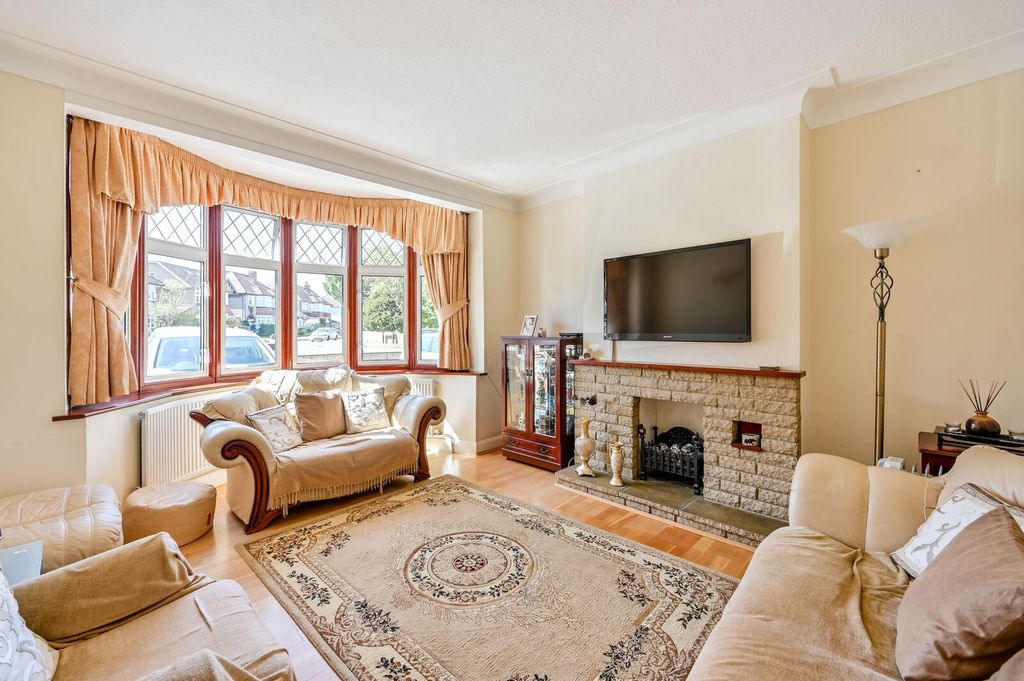 Property photo 1 of 12