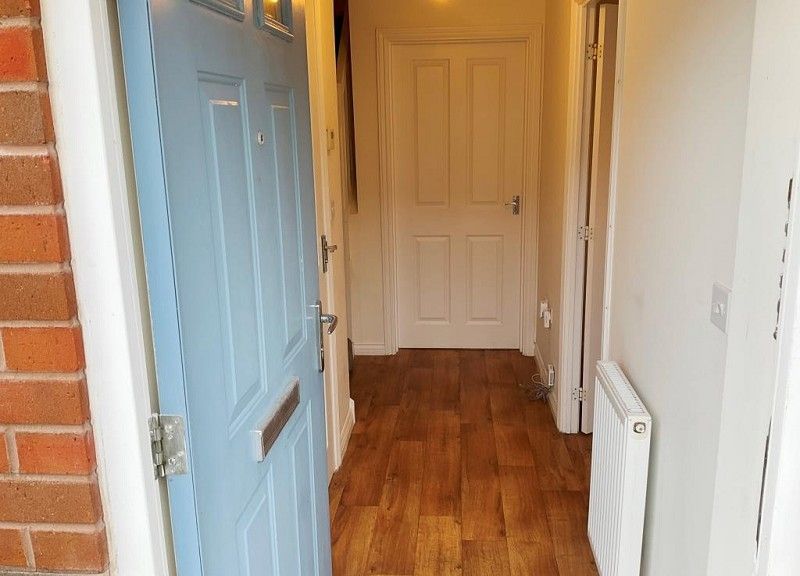 Property photo 2 of 19 Entrance Hall