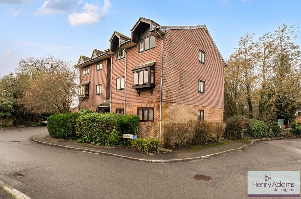 Additional image 11 of 2 bed flat for saleLongmead, Liss GU33