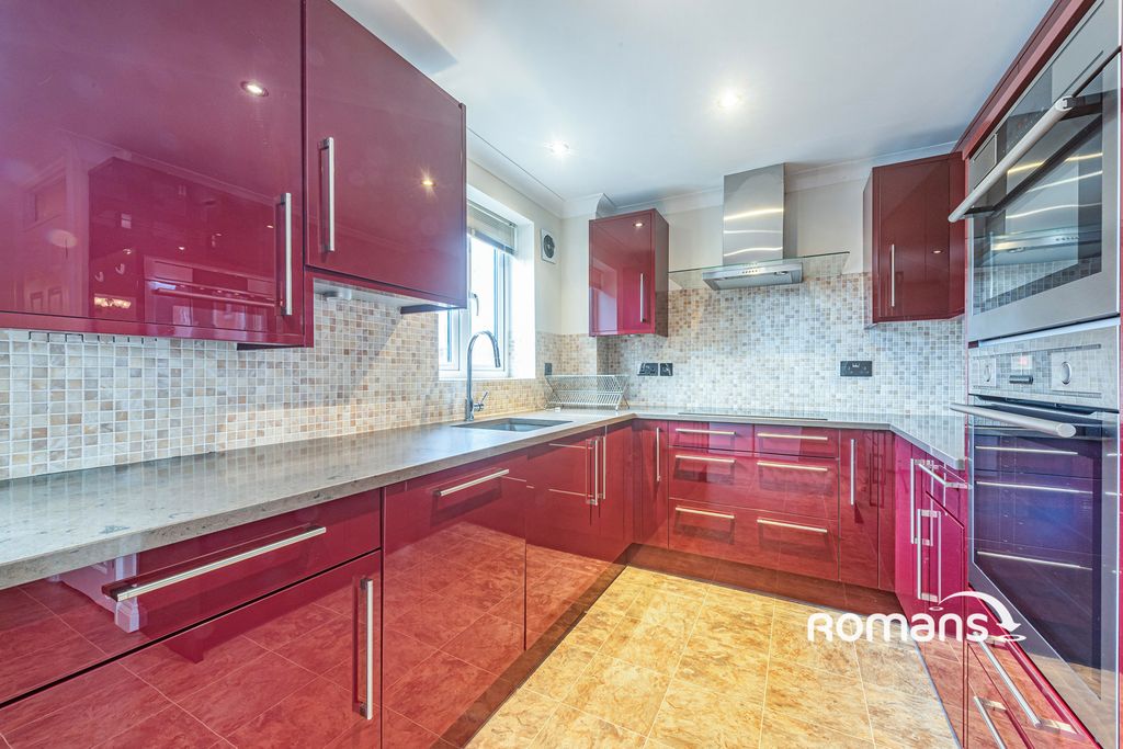 Property photo 2 of 12 Photo